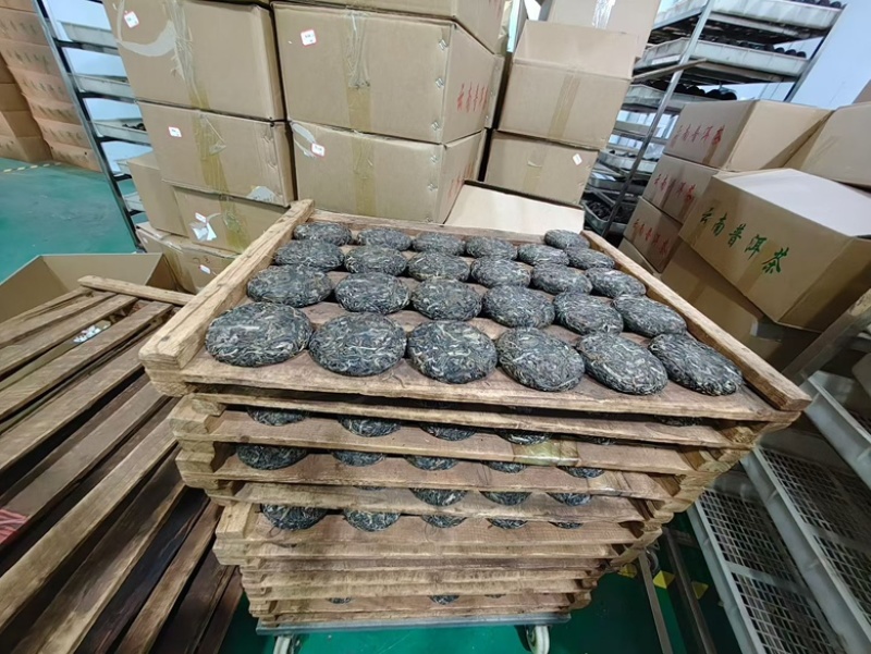 里外一口料厂家直销，普洱生茶全国发货，品质保证
