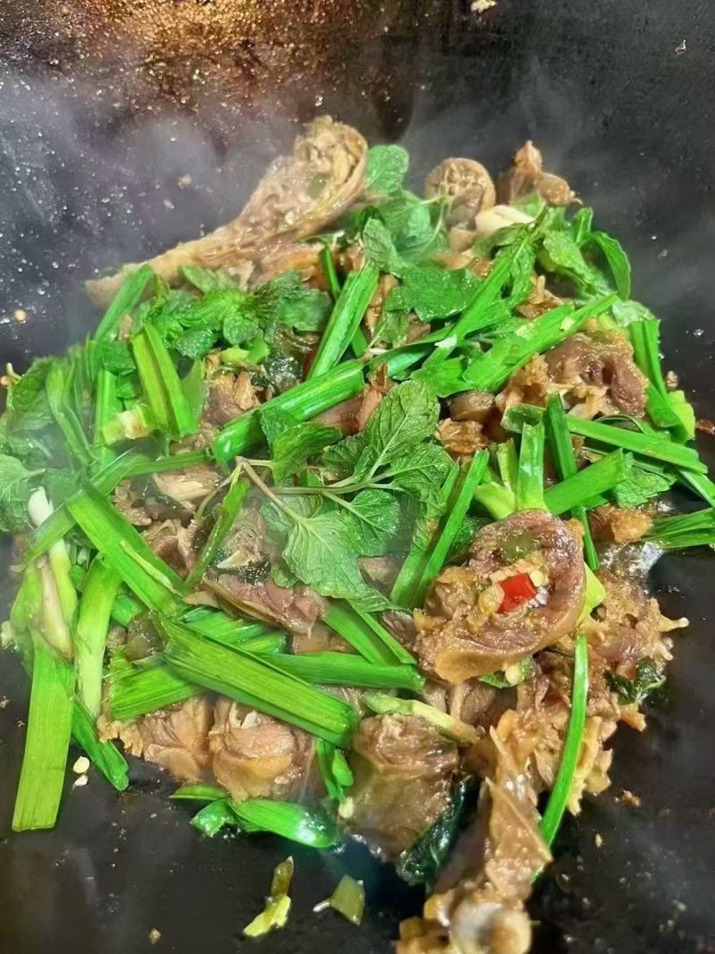 【优选】腊鸭农家制作腊鸭口感很好