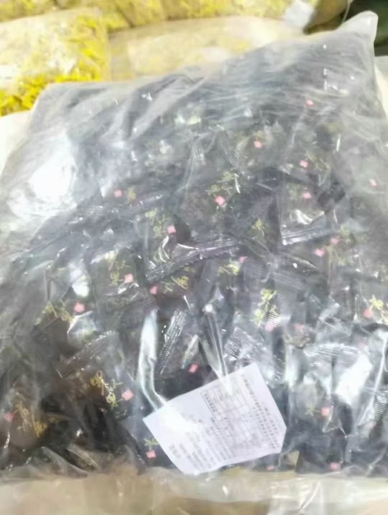 陈果佬梨膏糖跑江湖热卖产品陈果佬梨膏糖地摊早市赶集