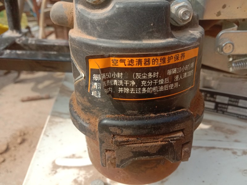微耕机旋耕机当时三千多买的就用了几次性能非常好