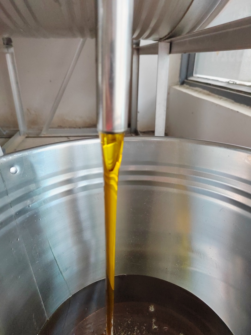 【精品推荐】农家自榨纯菜籽油大量供货货源充足