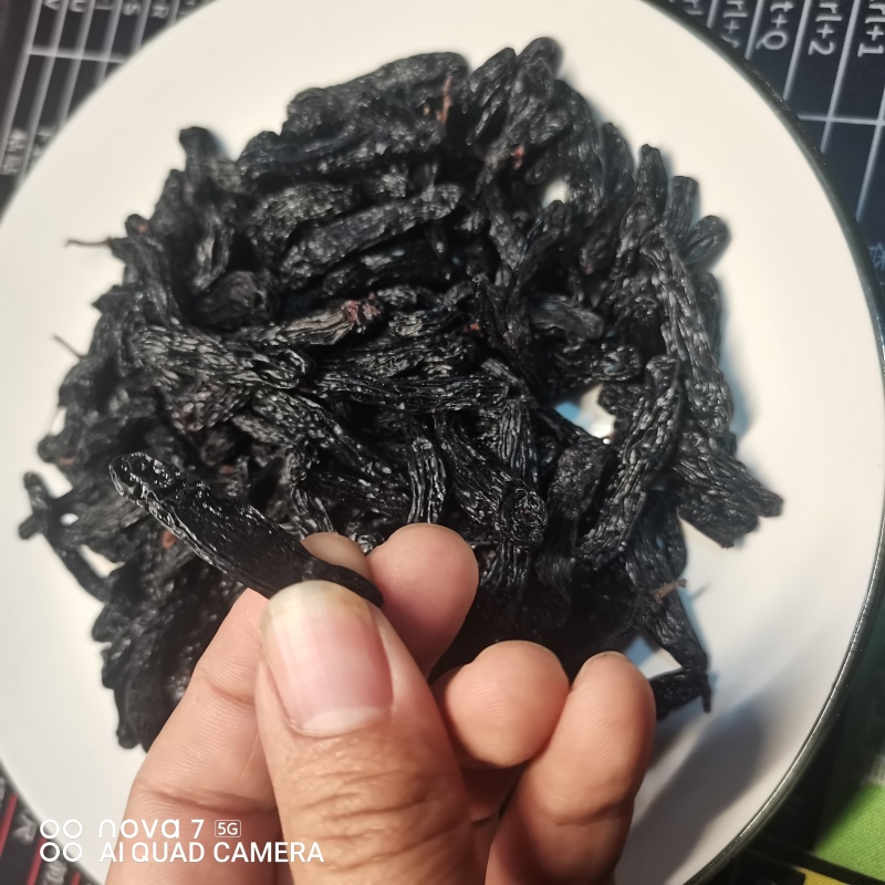 新疆葡萄干坚果干果蓝宝石葡萄干，美人指免洗一等品大货供应