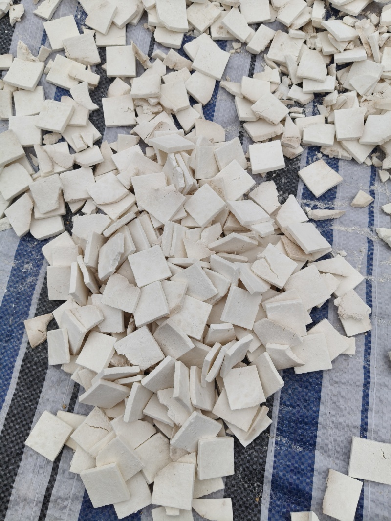 茯苓块大量上市有需要的老板联系量大价格可议