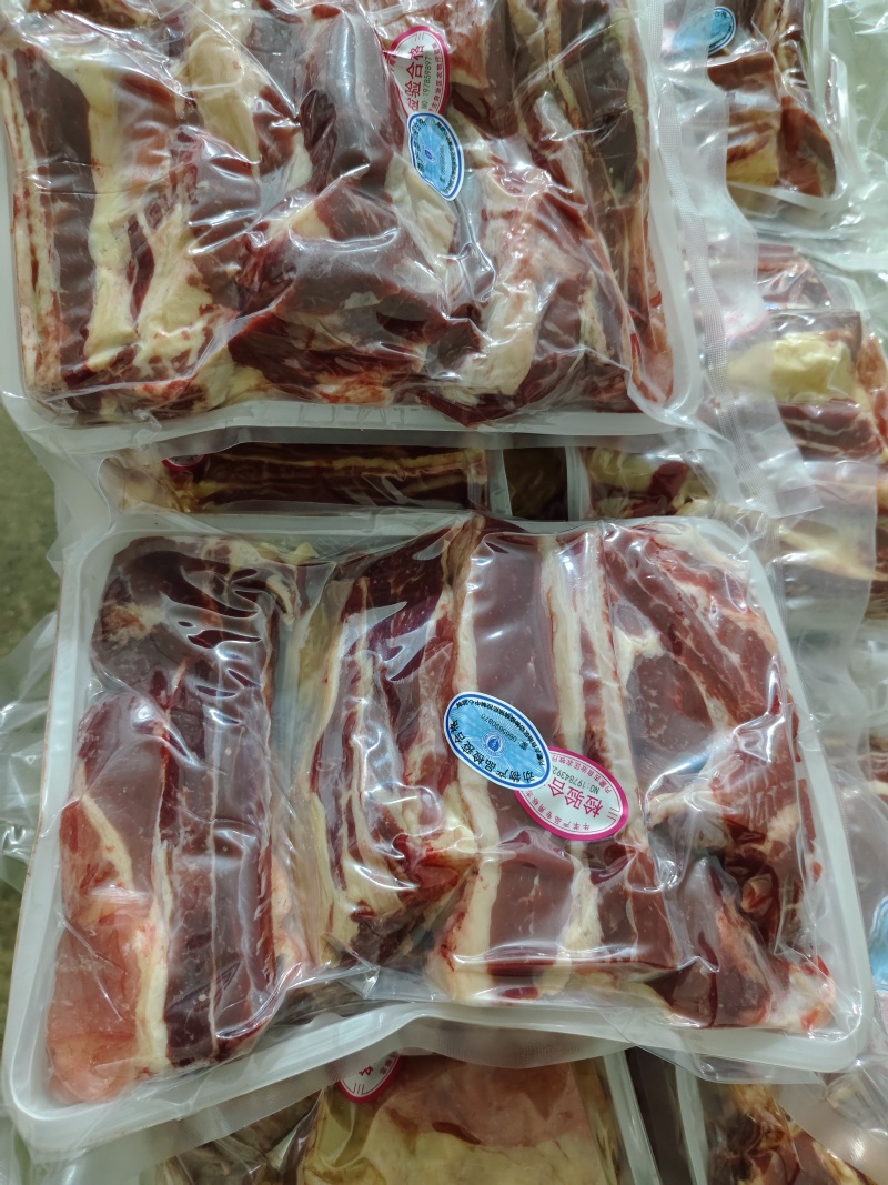 草地牛肉排，锡盟屠宰场全国直销！常年供货！手续齐全质量好