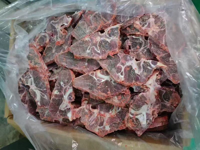 满肉牛脖骨