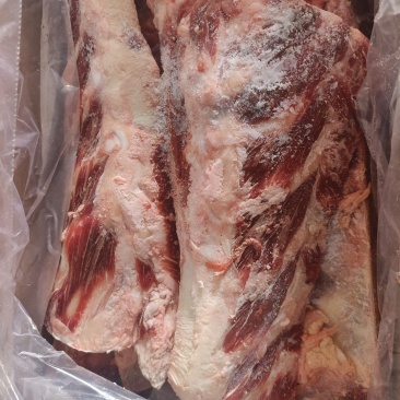 带肉牛胸骨