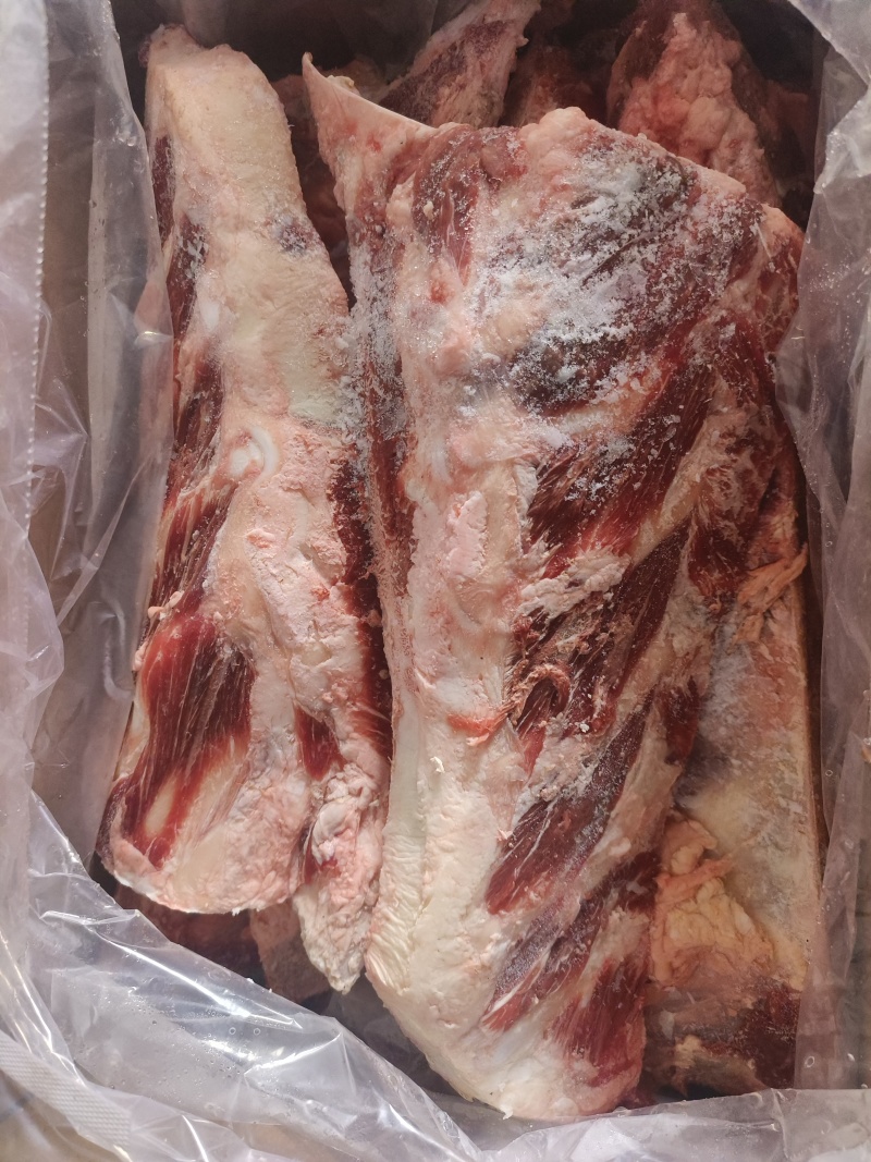 带肉牛胸骨