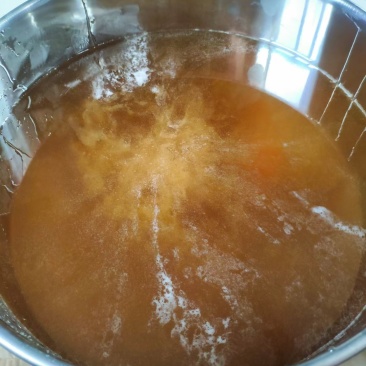 土蜂蜜正宗自己家养的土蜂蜜