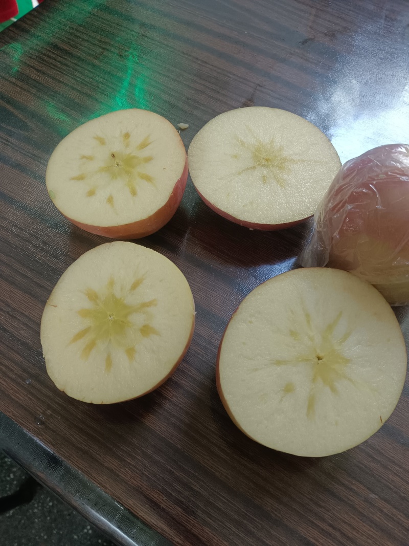 代收的代卖红富士冰糖心苹果