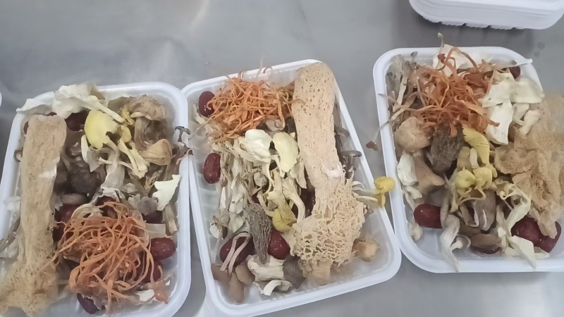 羊肚菌姬松茸菌汤包，十二珍菌菇汤料包