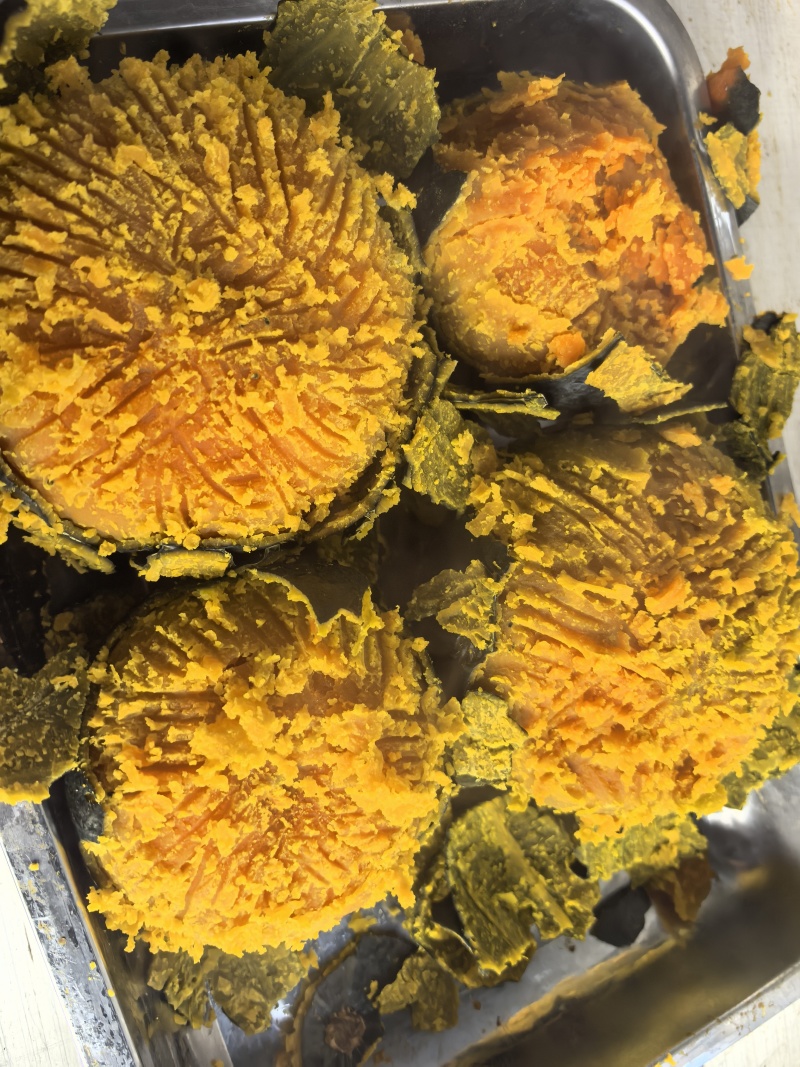 贝贝南瓜常年供货，不断供规格多样可机洗分级需要的老板联系