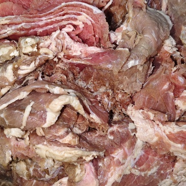 和牛碎肉很瘦，适合打馅，丸子，牛肉饼等