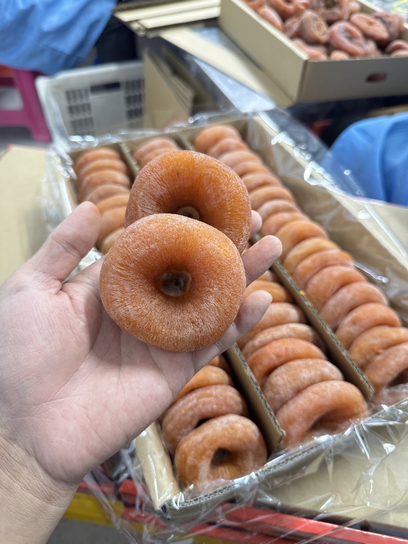 广西平乐柿饼源头基地加工厂一手货源圆饼吊饼便宜大量上市了