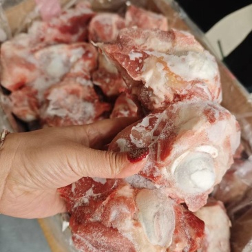 前肉骨块，个头均匀，含肉率高，品质好，**推荐