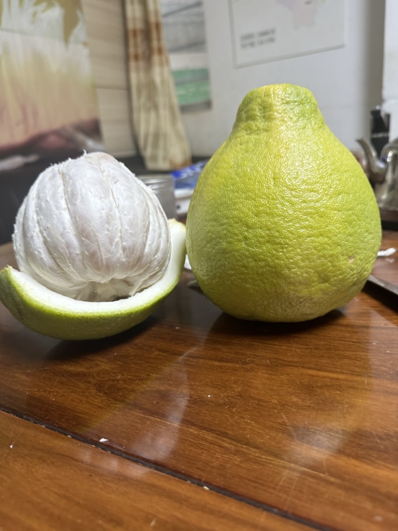 广西玉林容县沙田柚，精品，一件代发，快递包邮到家。