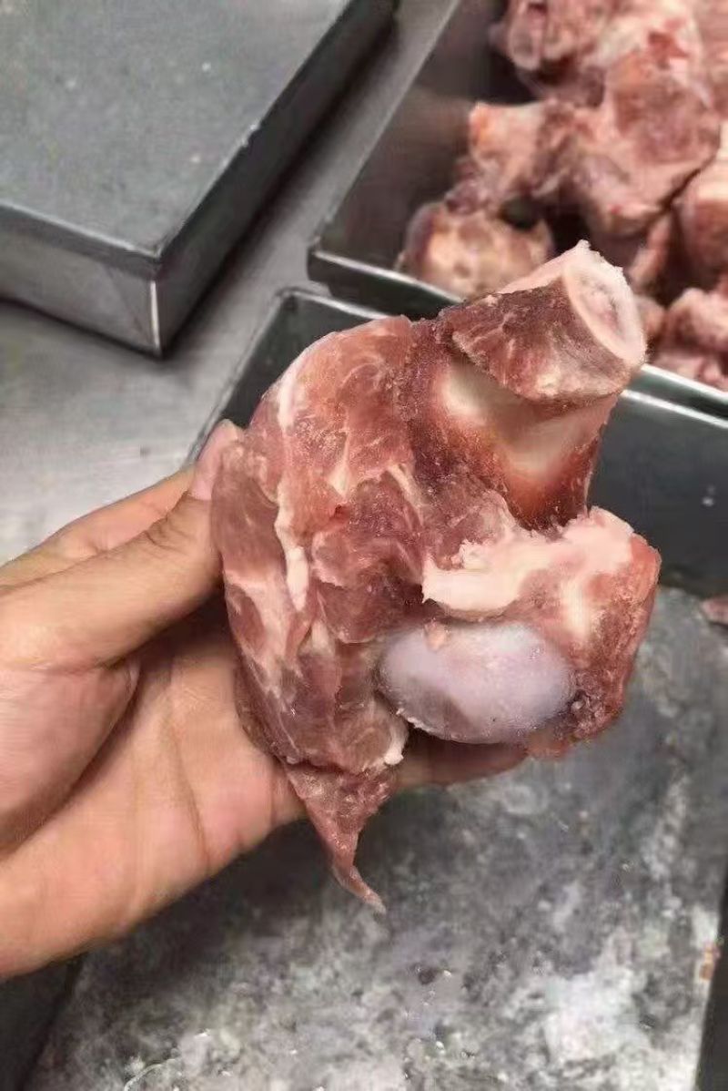 猪棒骨
