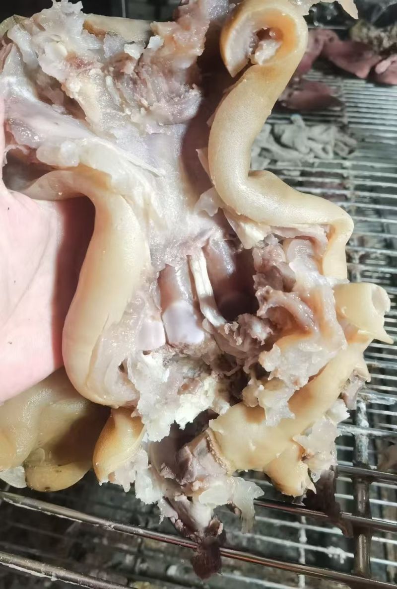 山东济南熟食熟去骨牛蹄，一手货源，稳定供应市场，量大从优。