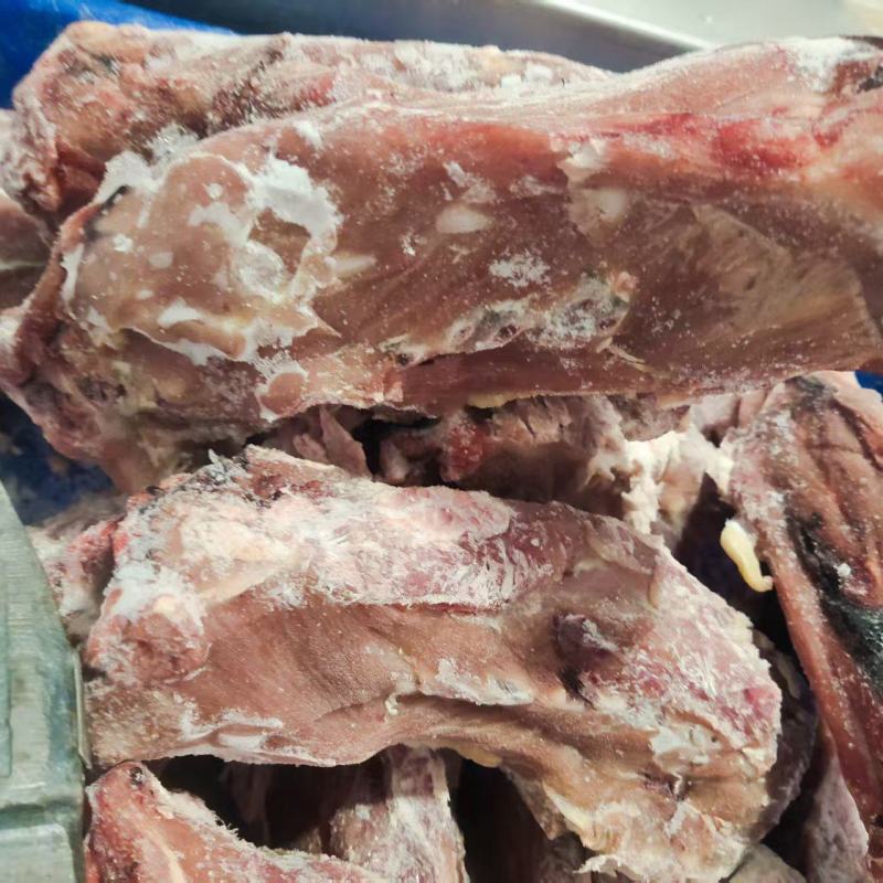 满肉牛脖骨