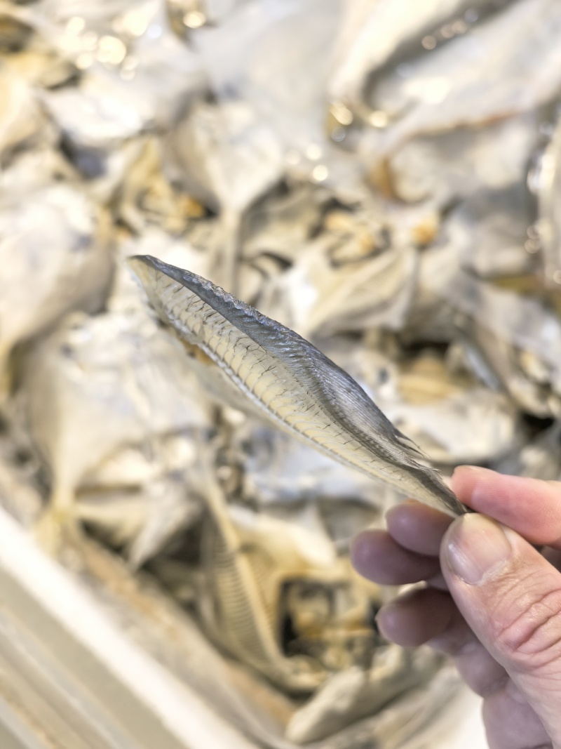 白鲳鱼干野生银鲳鱼干货新鲜咸干咸香鱼干银仓鱼扁鱼干小鱼干