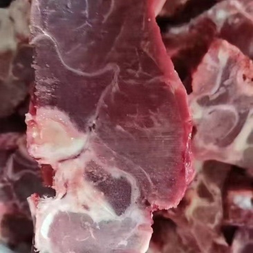 满肉牛脖骨