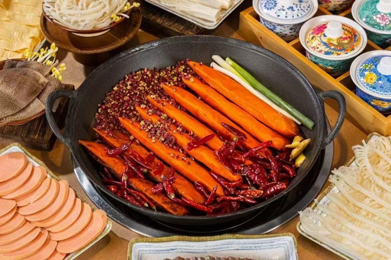 一料成席，可定制化。多味佳火锅底料，让家宴秒变招牌美味，