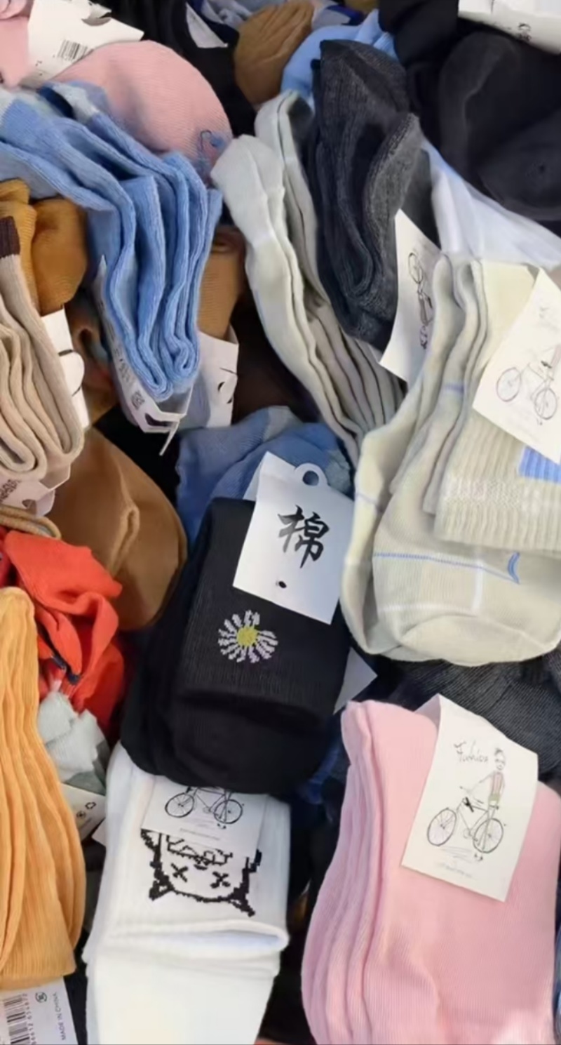 袜子地摊跑量袜子男女中筒棉袜江湖赶集夜市袜子批发厂家货源