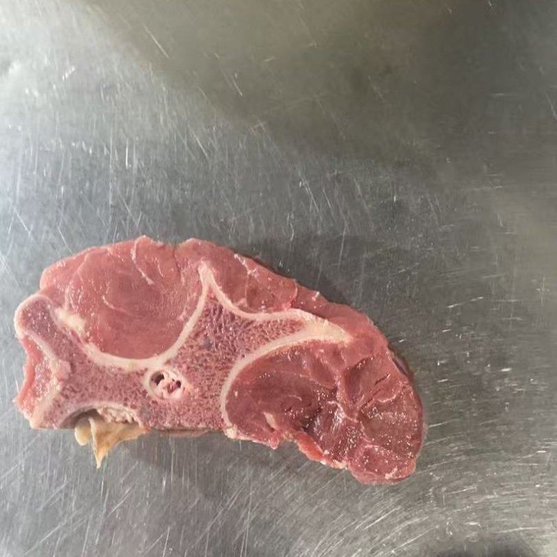 满肉牛脖骨