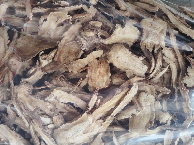 当归全归片无硫含量高。有各种规格量大从优。欢迎前来购买。