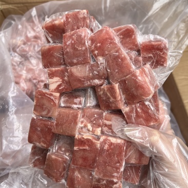 牛肉粒规格：50斤一箱