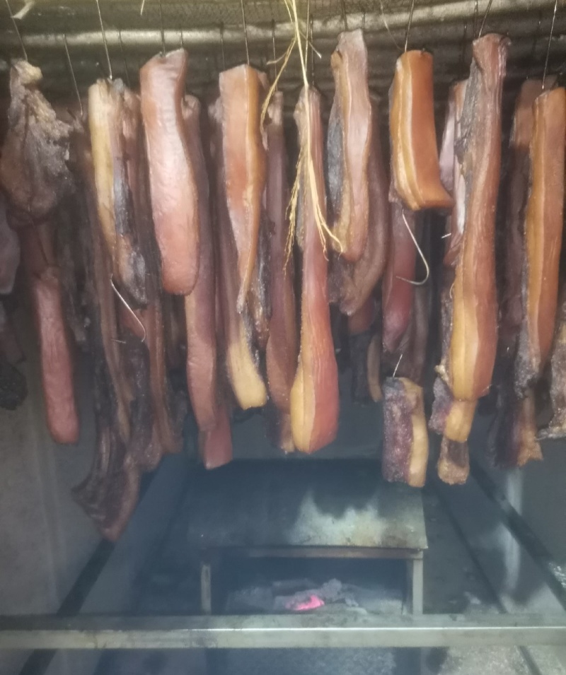 贵州熟食土猪烟熏腊肉