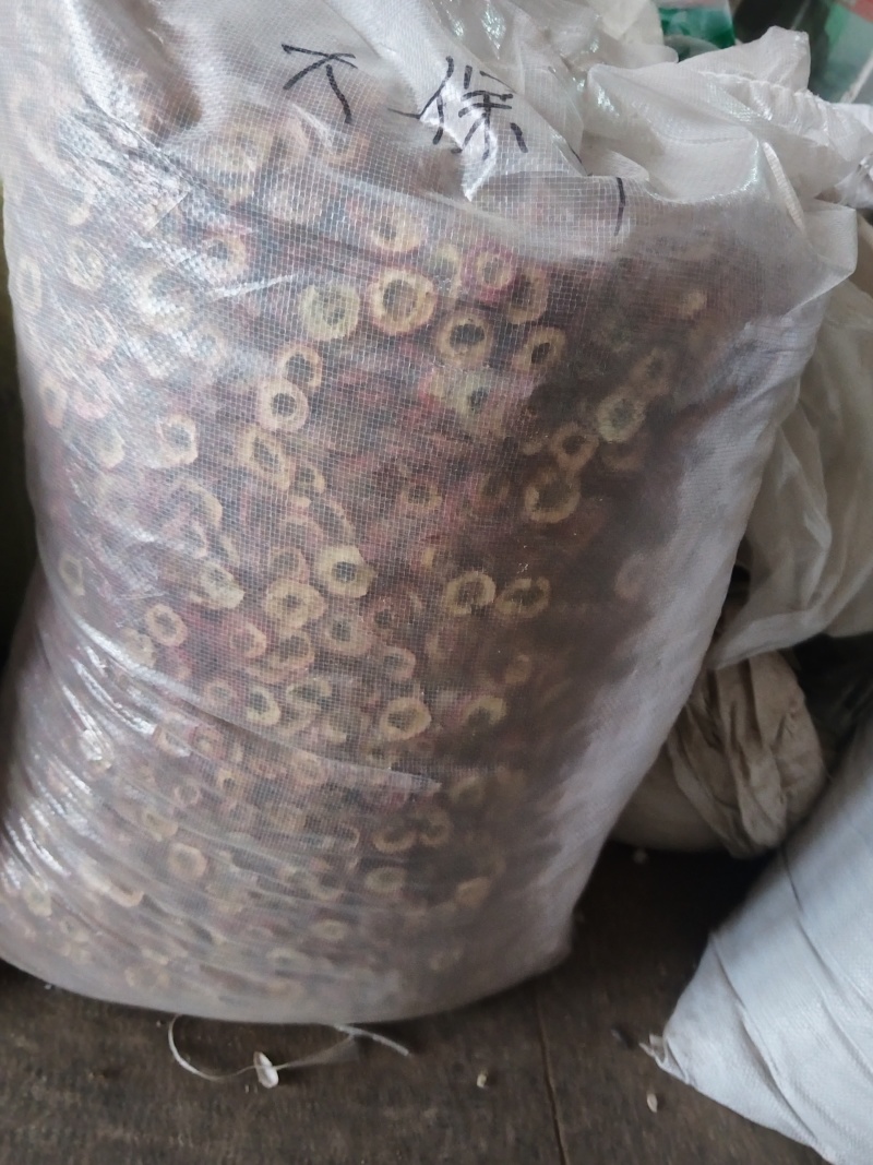 山楂圈有各种规格没有杂质今年新货量大从优。欢迎购买。