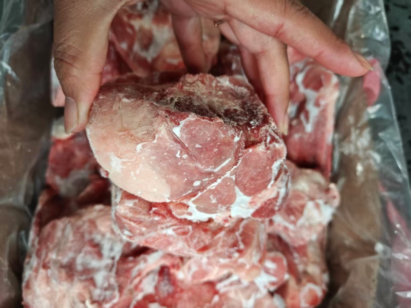肥猪前腿骨块10kg/箱