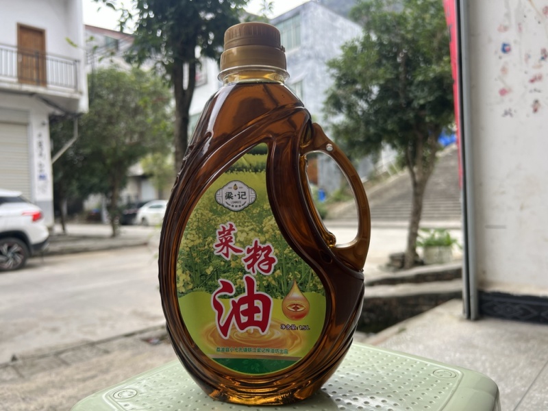 【鲜榨油】物理压现榨菜籽油现货供应量大价优欢迎咨询