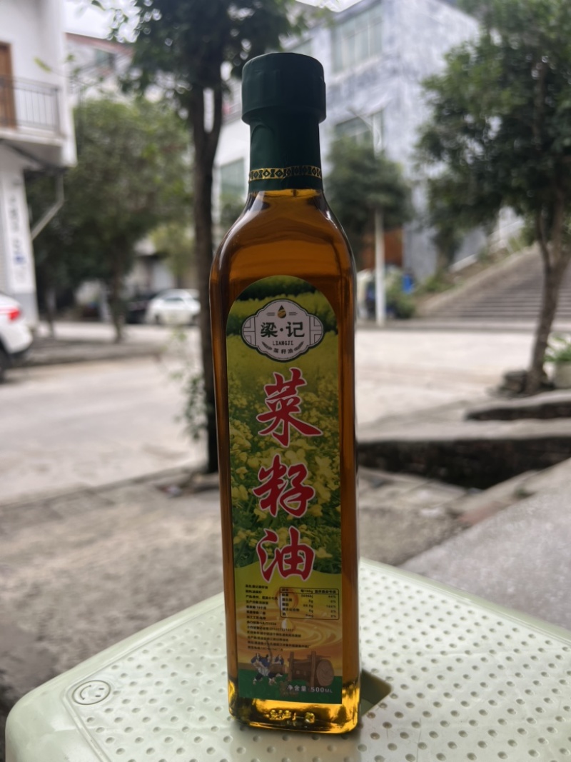【鲜榨油】物理压现榨菜籽油现货供应量大价优欢迎咨询