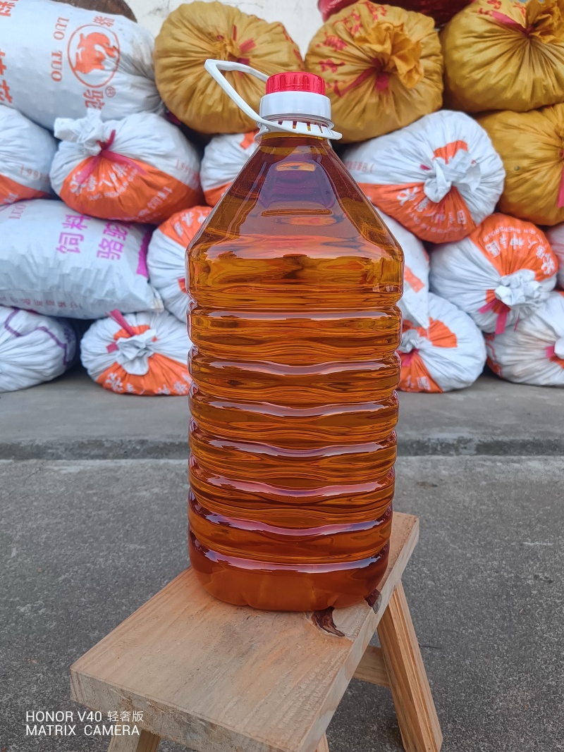 山茶油种植户，纯原生态，无过滤的山茶油，需要联系