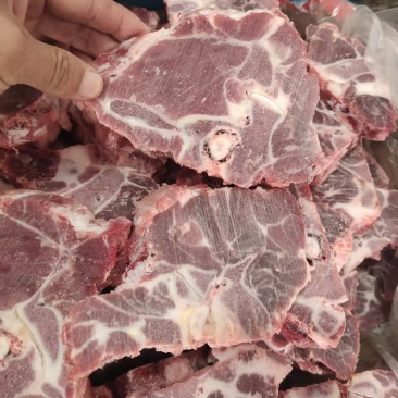 国产满肉猪颈骨，猪脖骨，可代替牛脖骨用，酱大骨，排骨米饭