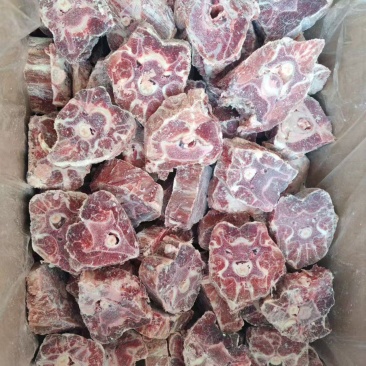 满肉羊脖骨