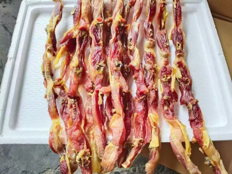 正宗老厂腊鸡条，腊鸭条，颜色漂亮，干度好，厂家直供批发