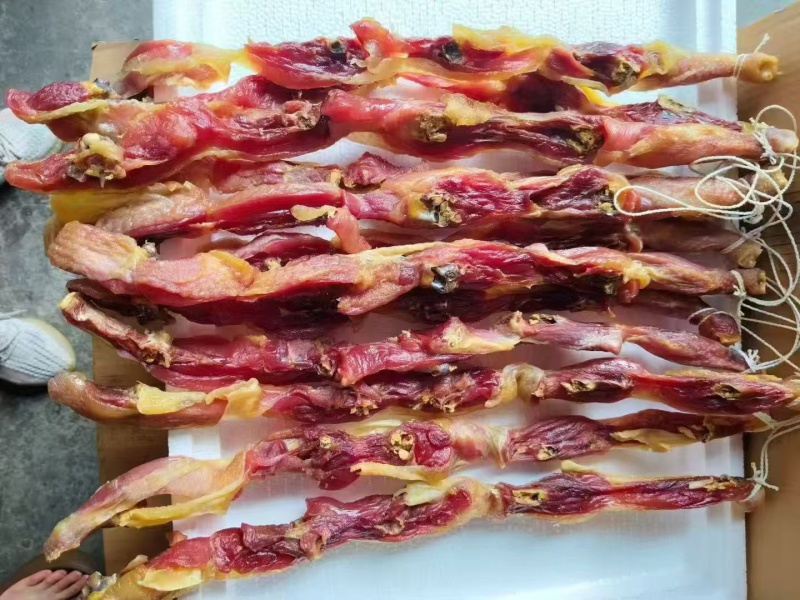 正宗老厂腊鸡条，腊鸭条，颜色漂亮，干度好，厂家直供批发
