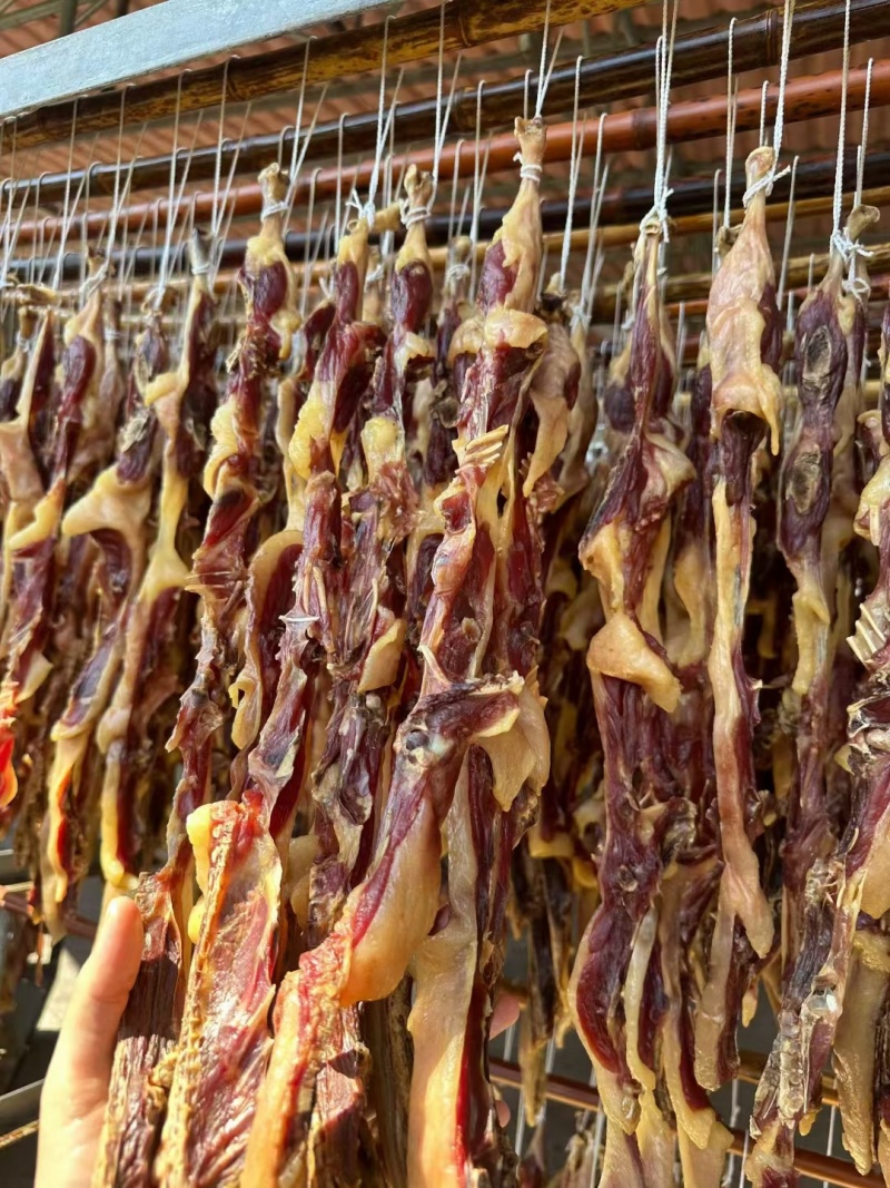正宗老厂腊鸡条，腊鸭条，颜色漂亮，干度好，厂家直供批发