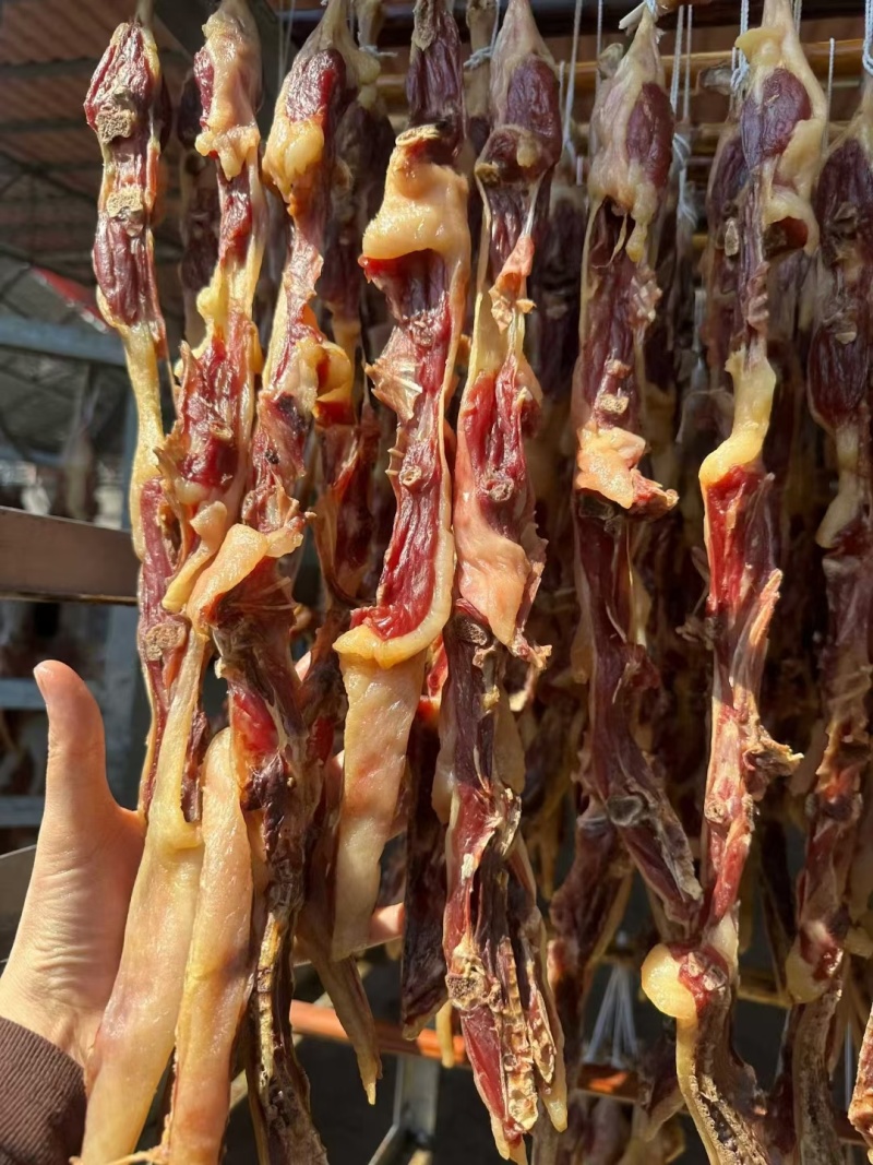 正宗老厂腊鸡条，腊鸭条，颜色漂亮，干度好，厂家直供批发