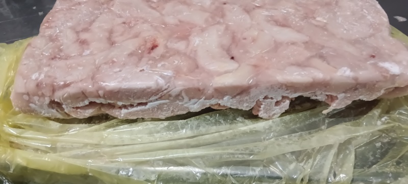 老鸡小胸