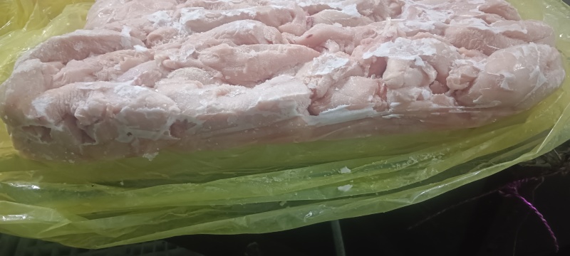 老鸡小胸