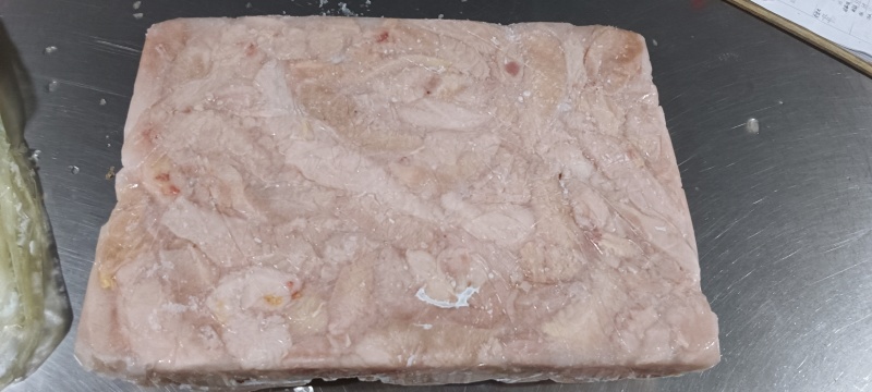 老鸡小胸