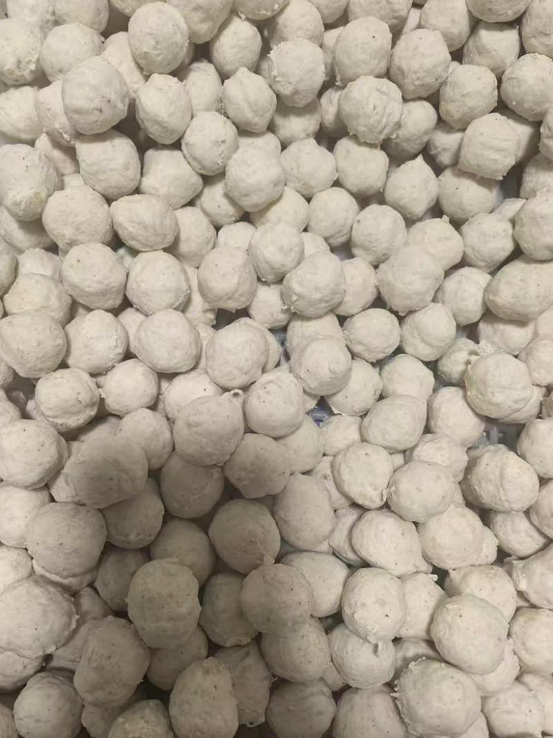 鸡肉丸大量供应，厂家直发，干净，卫生货源充足