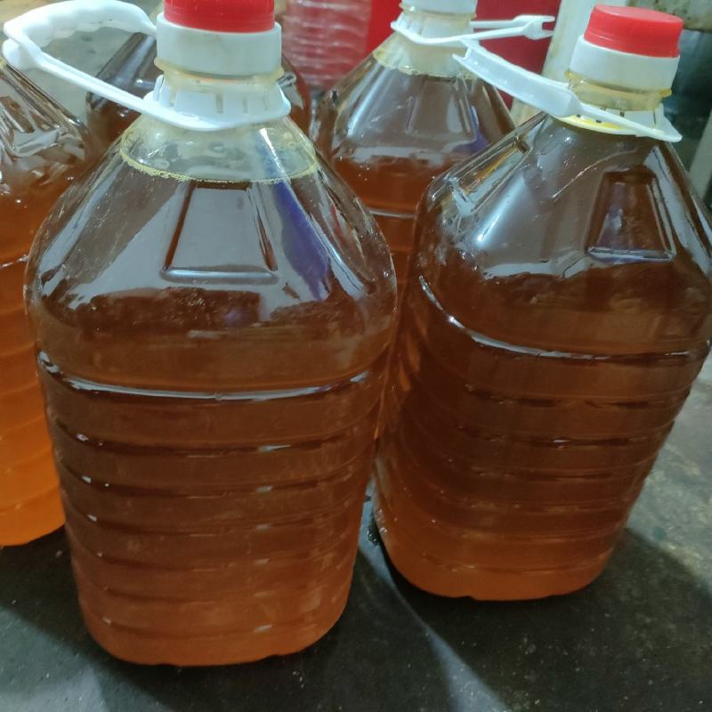 自己家种的黄豆，笨榨豆油，纯东北大豆笨榨豆油欢迎来电