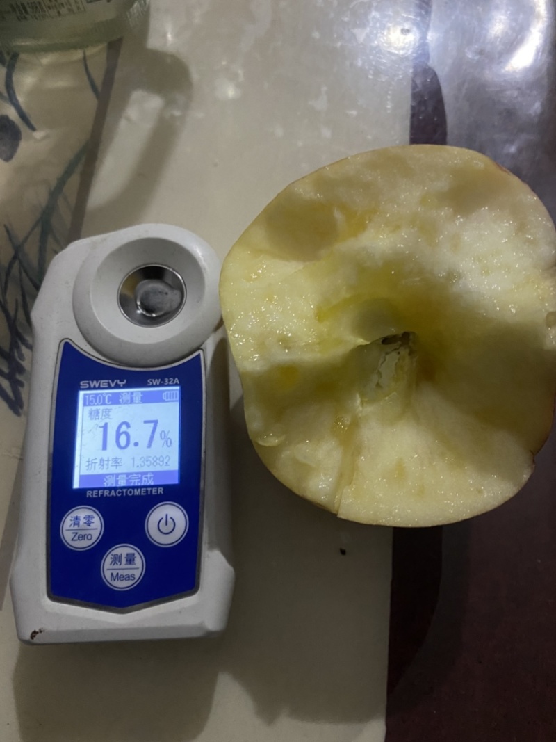 冰糖心水晶红富士