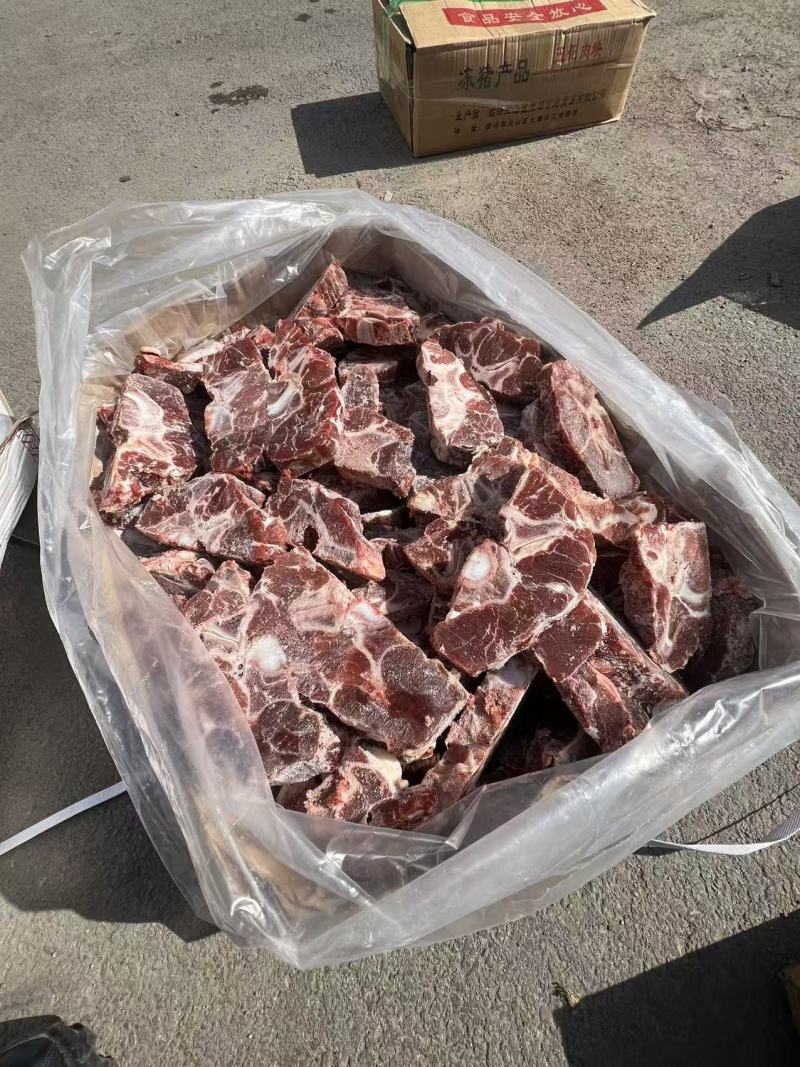 满肉牛脖骨