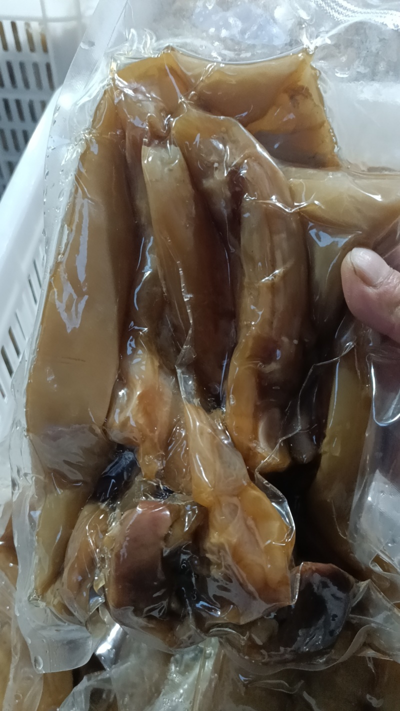 酱香牛蹄，新品，研发一个星期的新品。真空单个包装