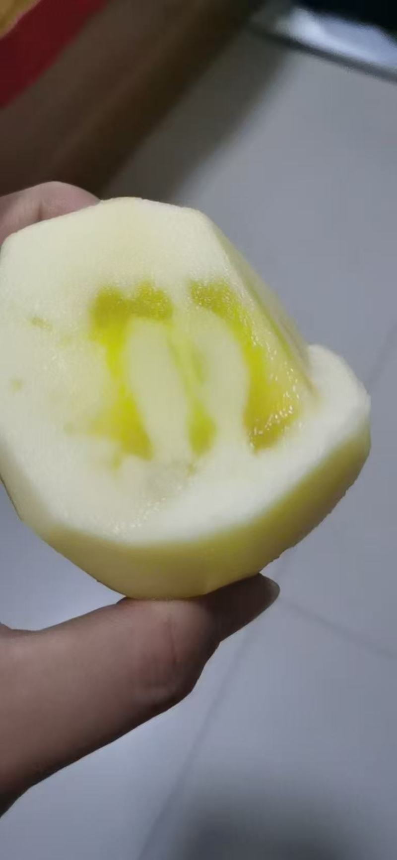 红富士苹果大量上市，产地直发，品质保证，服务周到